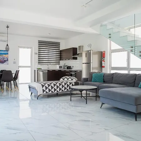 Levanda Hills Ekaterina 3 Bdrm *