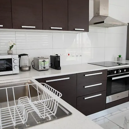 Levanda Hills Ekaterina 3 Bdrm