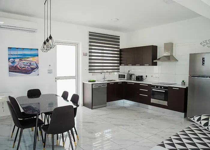 Levanda Hills Ekaterina 3 Bdrm Villa *