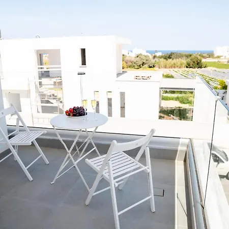 Levanda Hills Ekaterina 3 Bdrm *