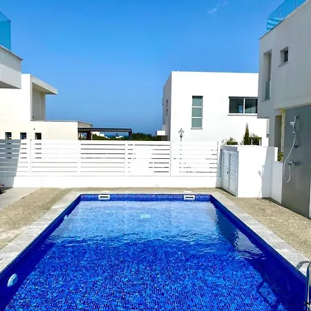 Levanda Hills Ekaterina 3 Bdrm Villa