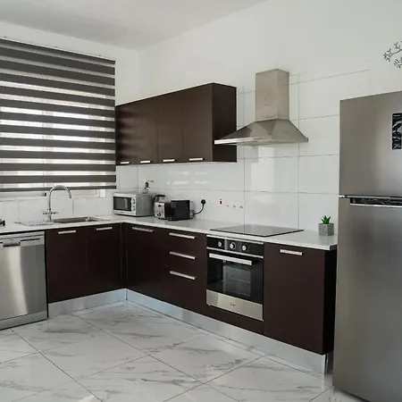 Levanda Hills Ekaterina 3 Bdrm וילה פרוטאראס