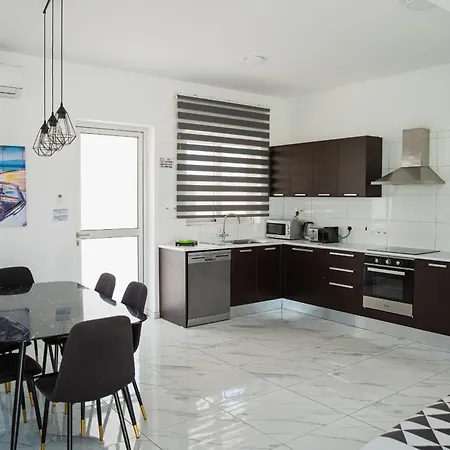 Levanda Hills Ekaterina 3 Bdrm וילה *