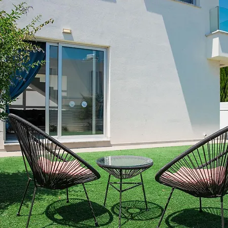 Levanda Hills Ekaterina 3 Bdrm פרוטאראס